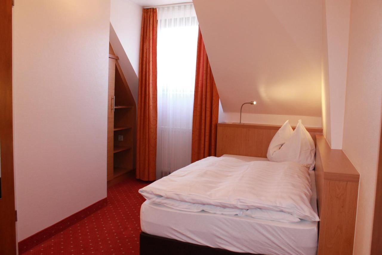 Hotel Huebler Франкфурт-на-Майне Экстерьер фото