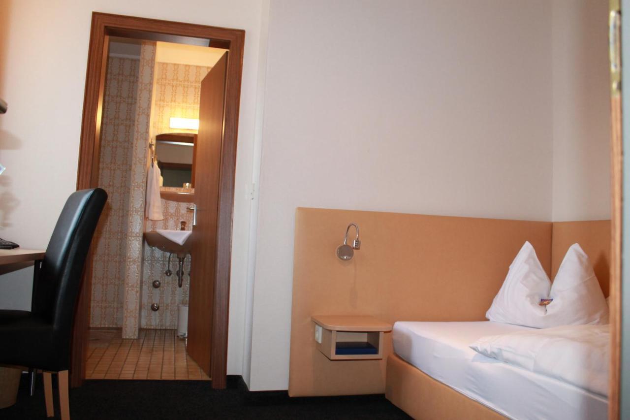 Hotel Huebler Франкфурт-на-Майне Экстерьер фото